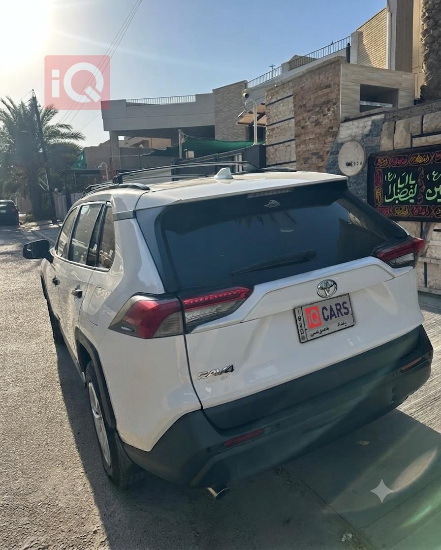 تويوتا راف 4